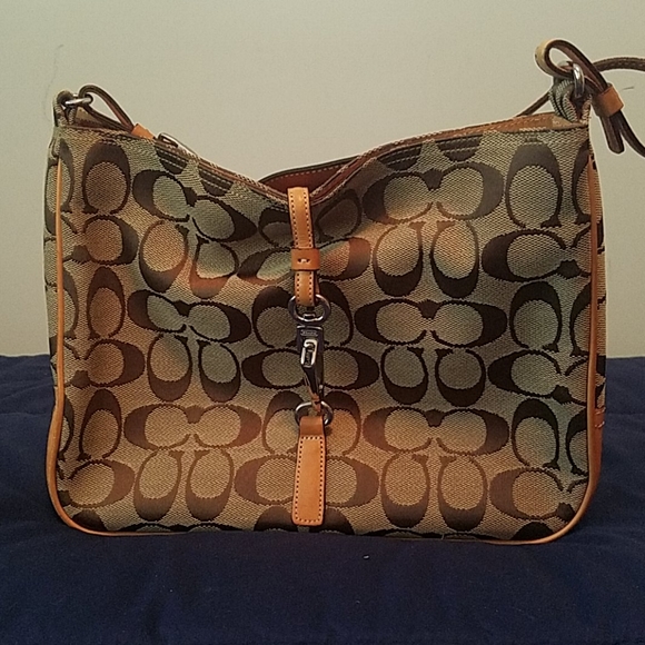 Coach shoulder bag - Picture 2 of 8